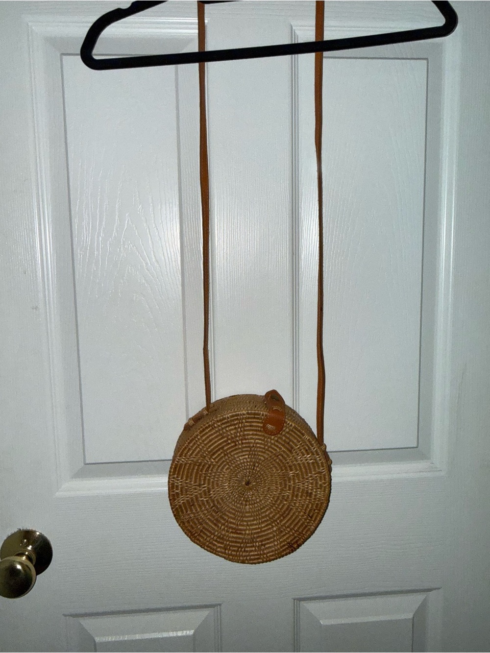 Round Woven Straw Crossbody Bag - Tan